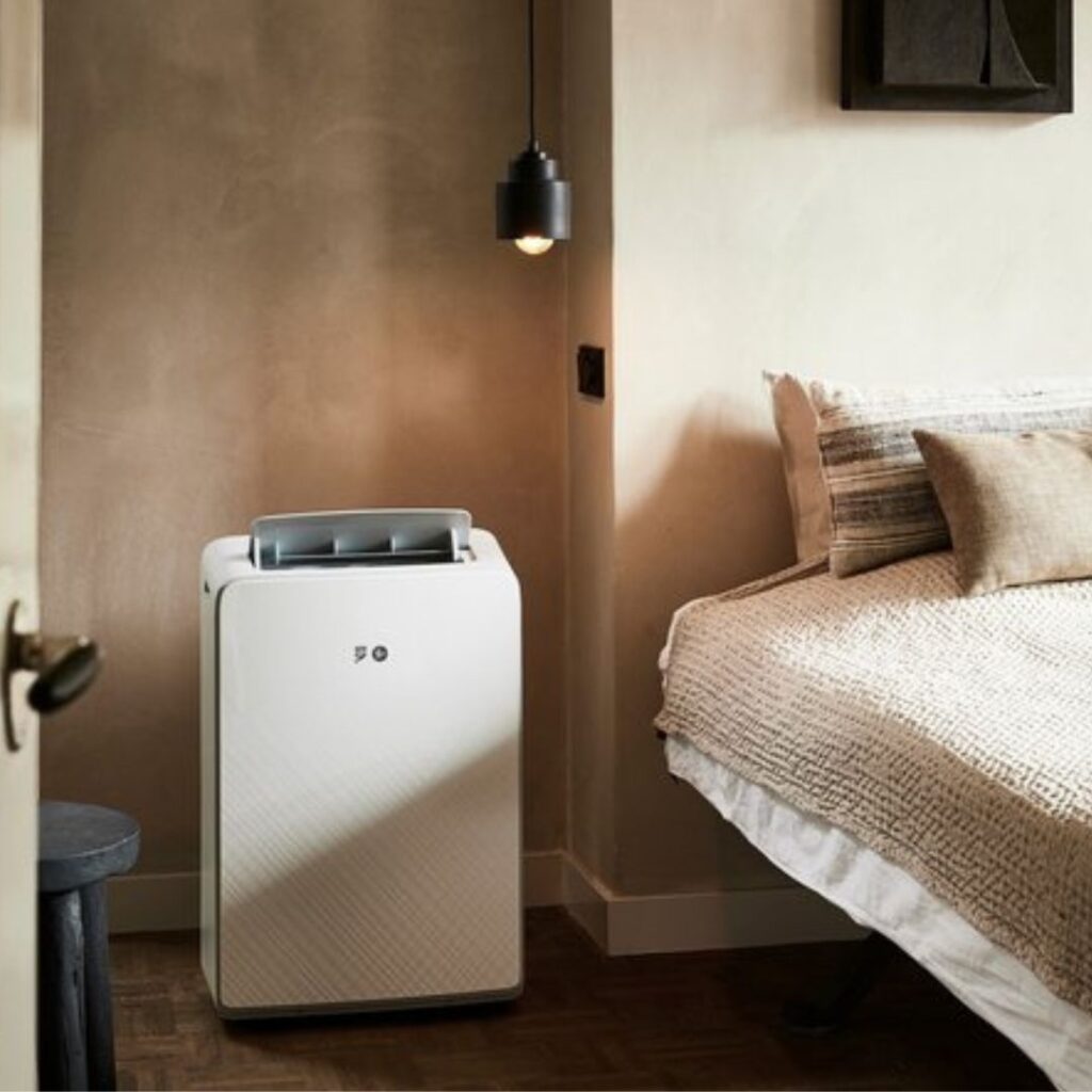 Witte mobiele airco van Apsen, in de woonkamer